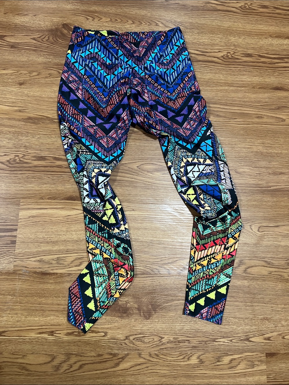 Onzie Multicolor Tribal Print Leggings